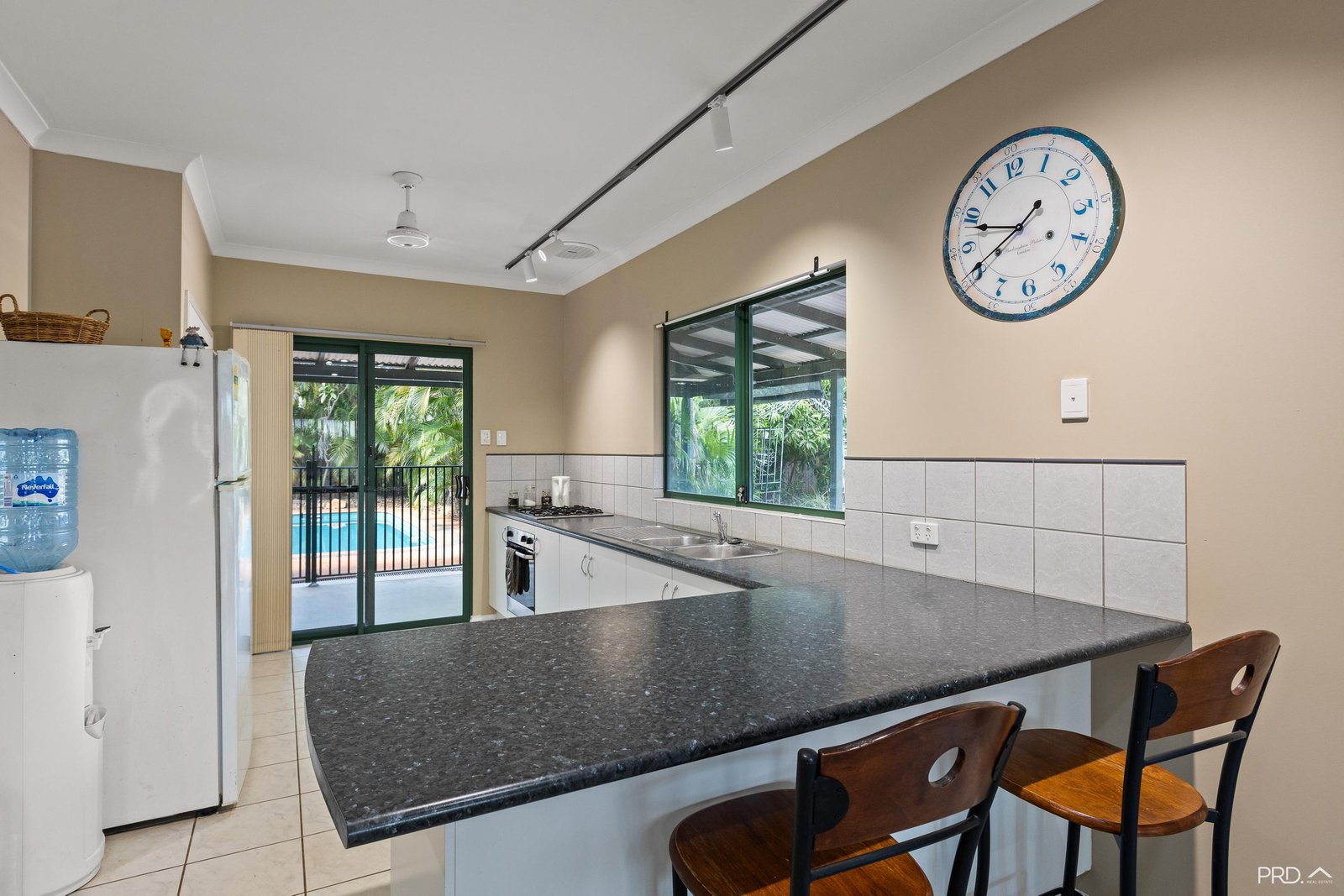 4 Godwit Crescent DJUGUN 3