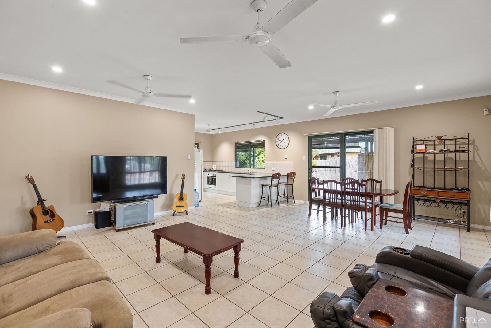 4 Godwit Crescent DJUGUN 6