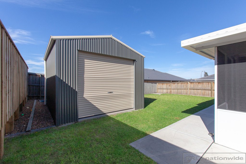 4 Golden Whistler Avenue ABERGLASSLYN 16