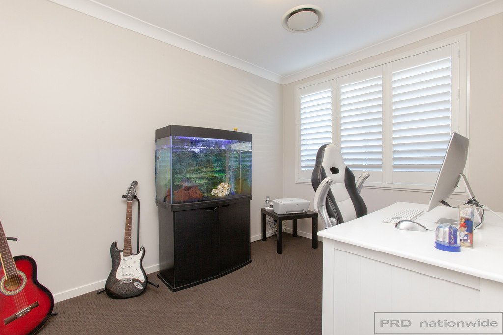 4 Golden Whistler Avenue ABERGLASSLYN 24