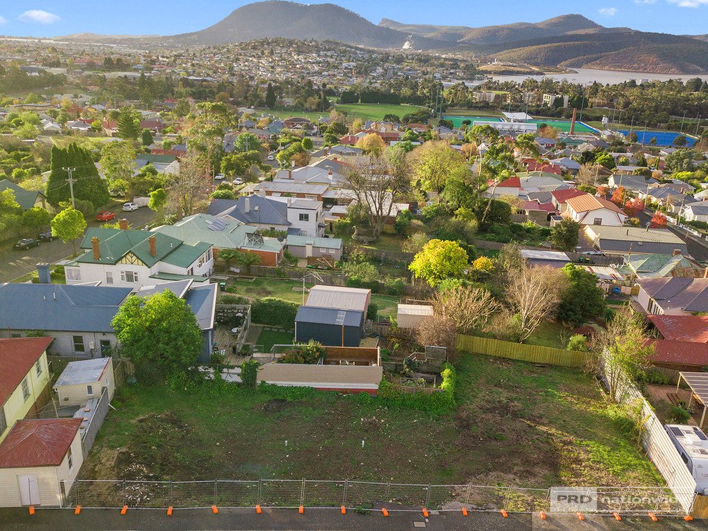 4 Gowrie Street NEW TOWN 2