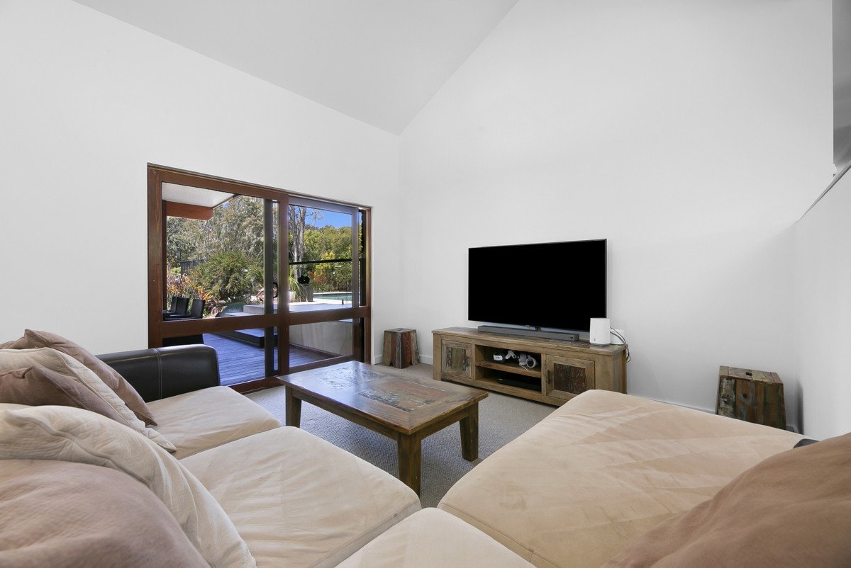 4 Green Lane Tallebudgera 11