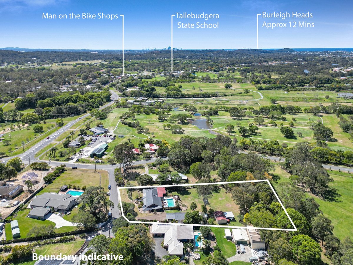 4 Green Lane Tallebudgera 24