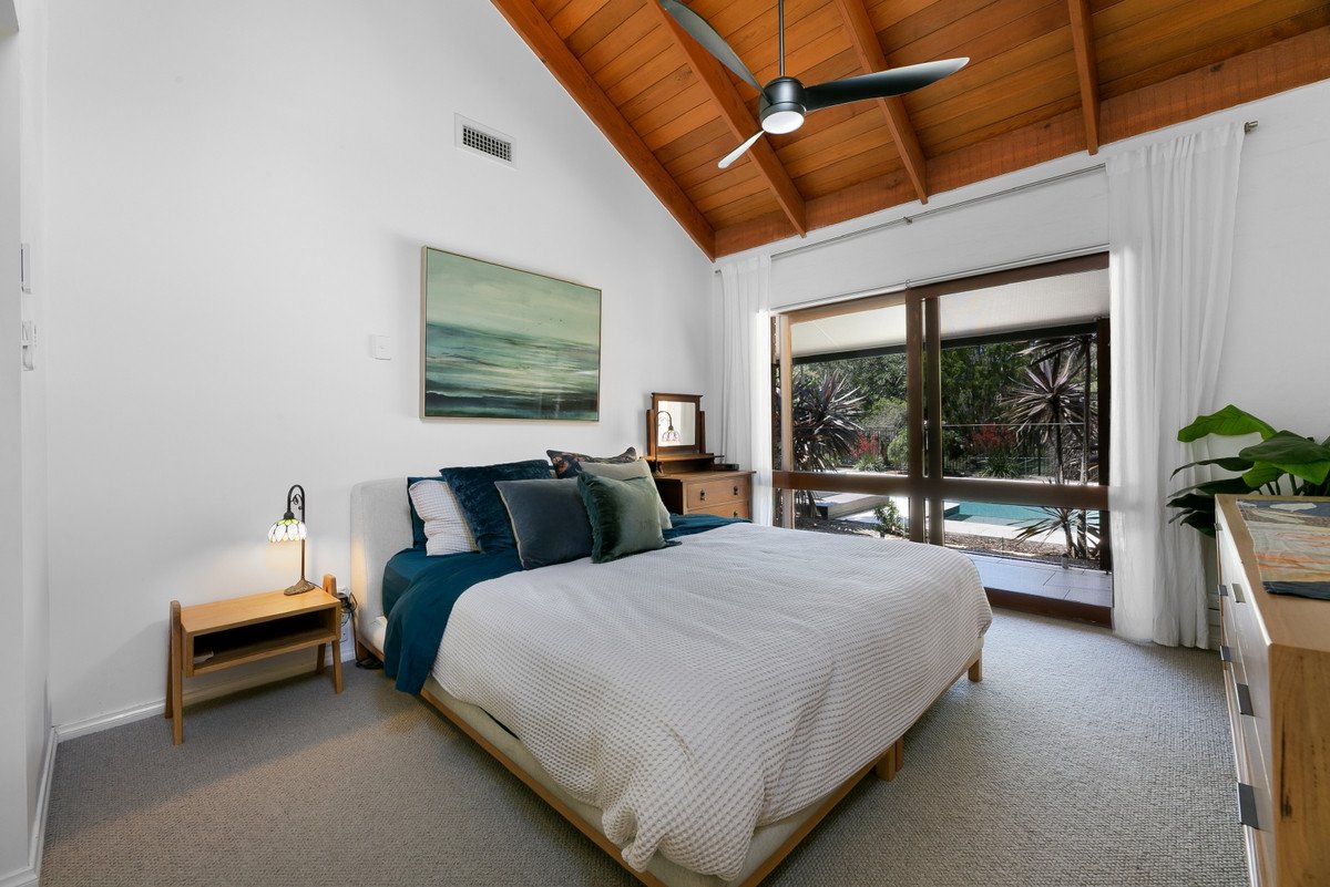 4 Green Lane Tallebudgera 25