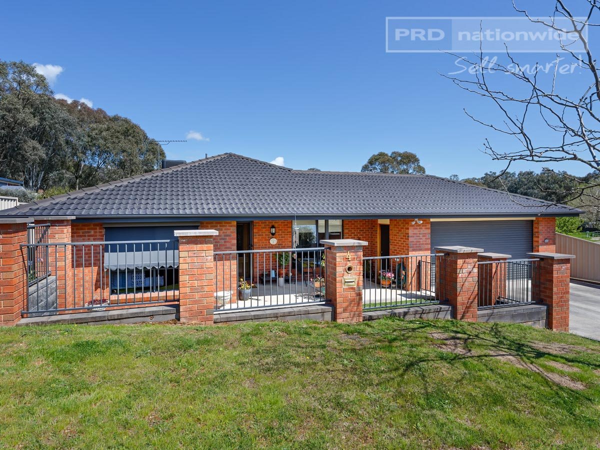 4 Green Street TUMUT 1