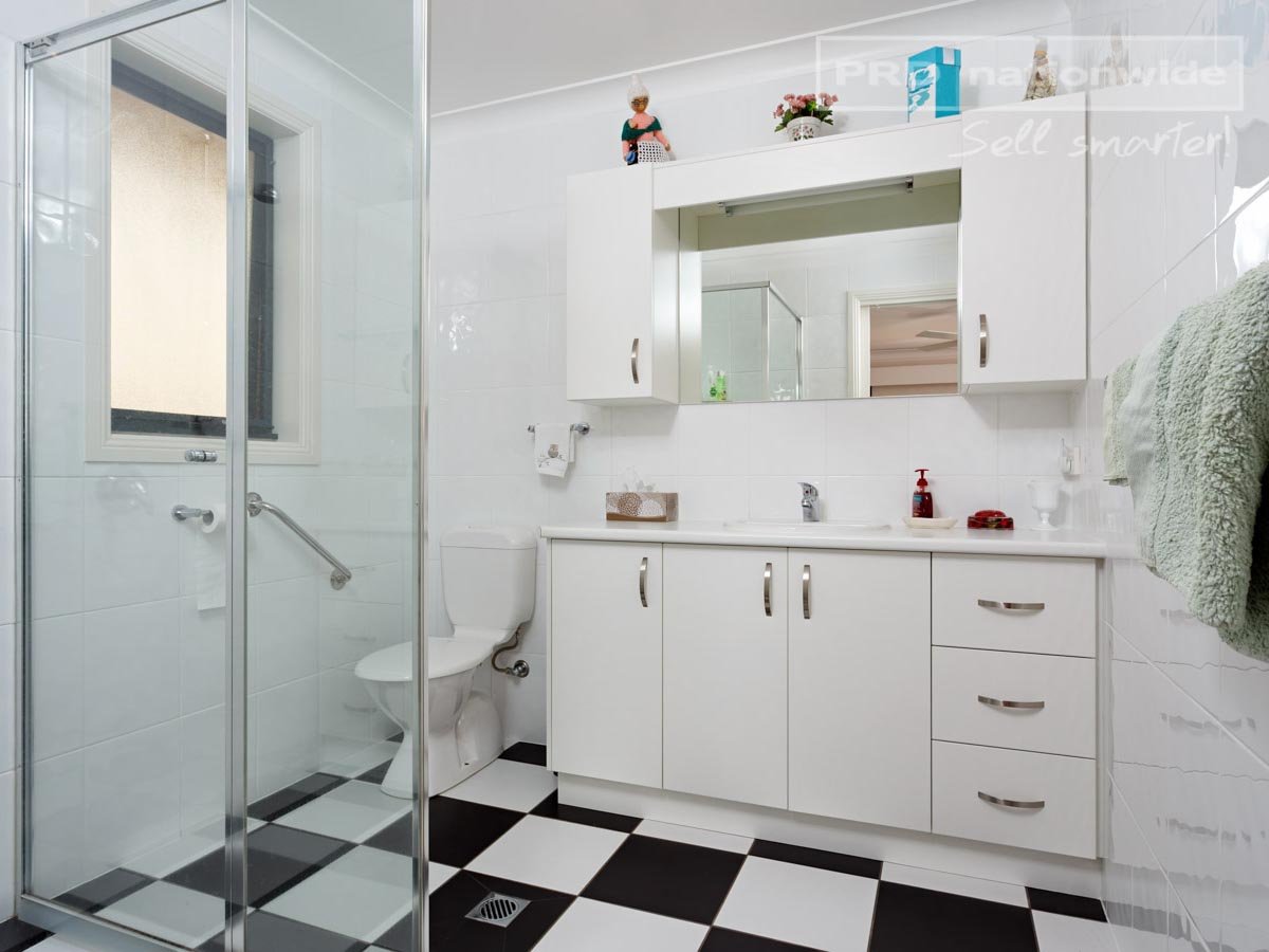 4 Green Street TUMUT 3