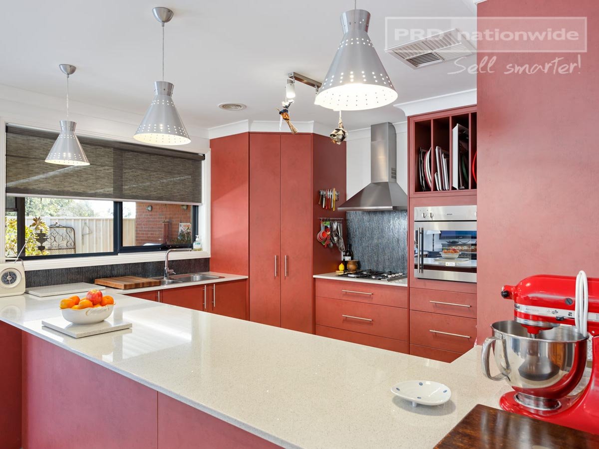 4 Green Street TUMUT 8