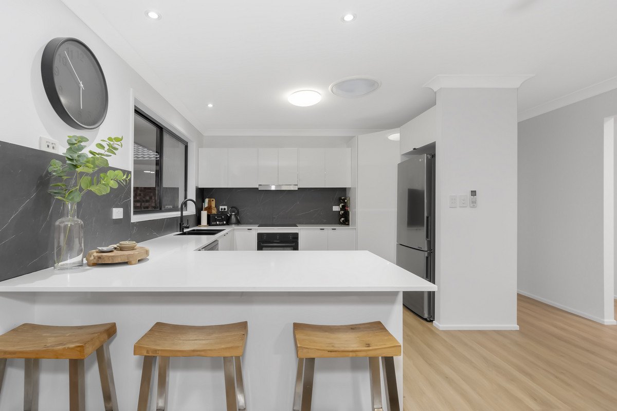 4 Greenfinch Court Jacobs Well 3