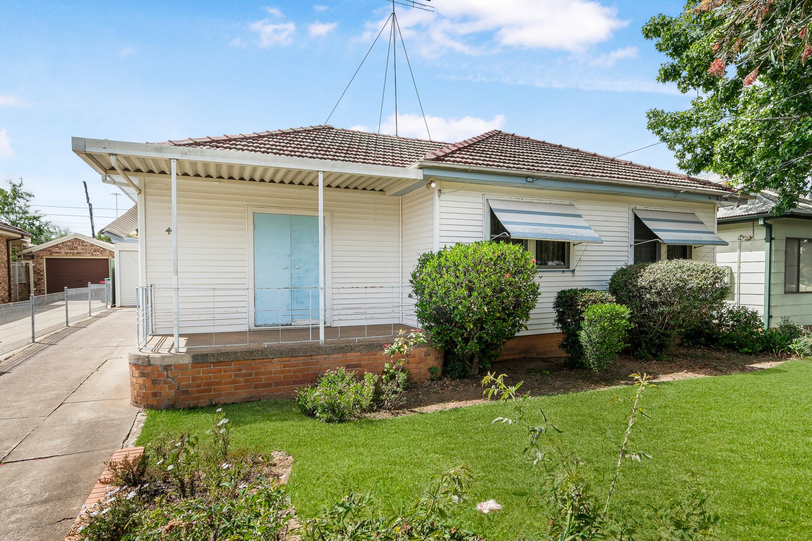 4 Hand Ave  Penrith 7