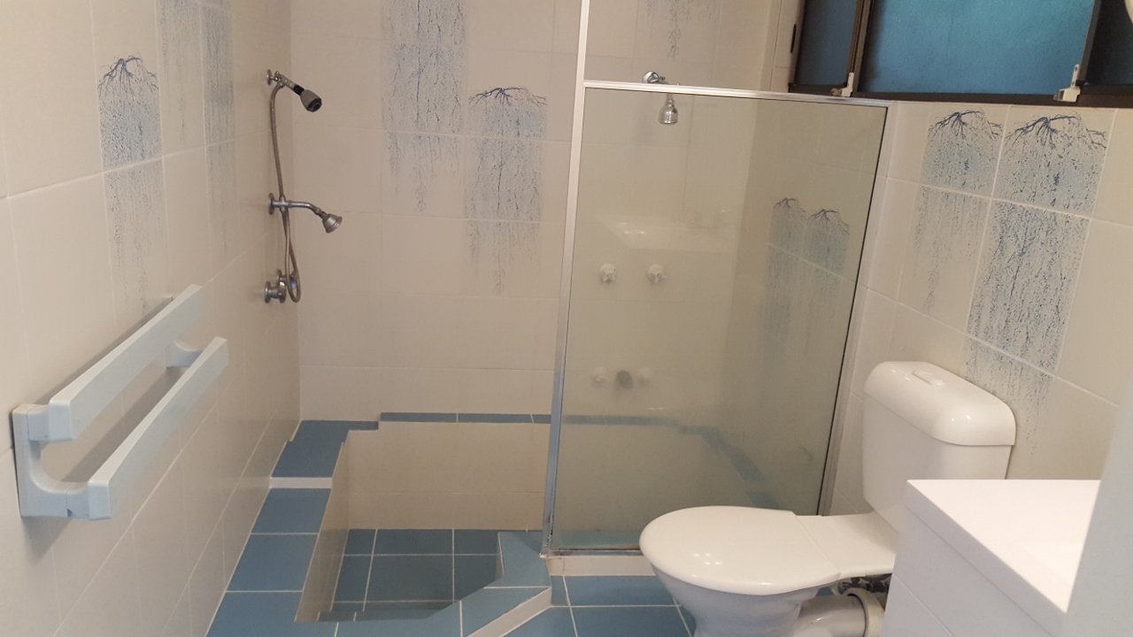 4 Harbour Avenue SHUTE HARBOUR 9