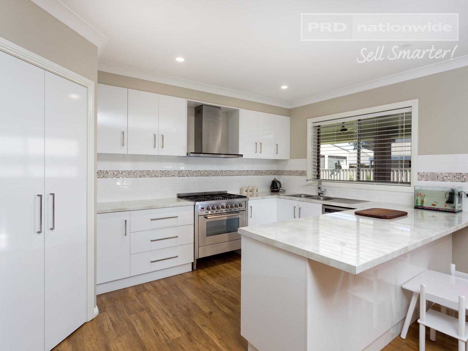 4 Hardiman Street URANQUINTY 5