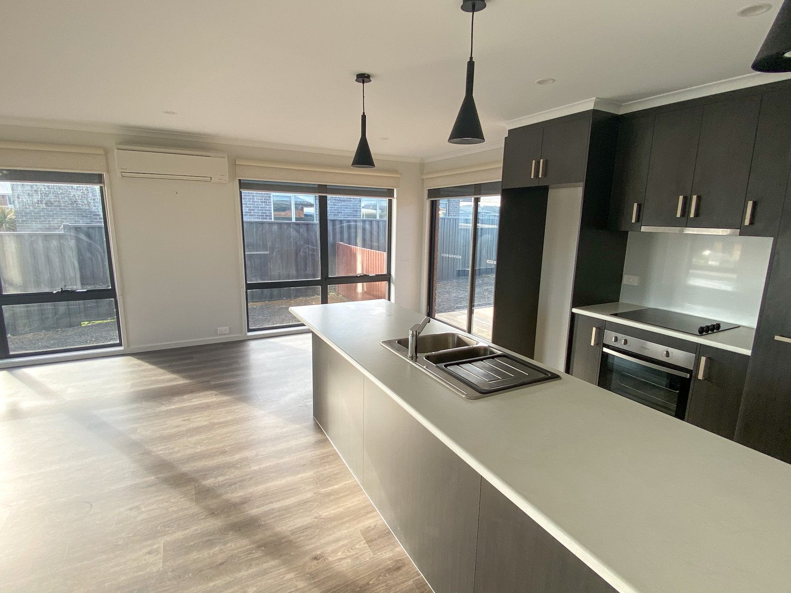 4 Harmsworth Road OAKDOWNS 6