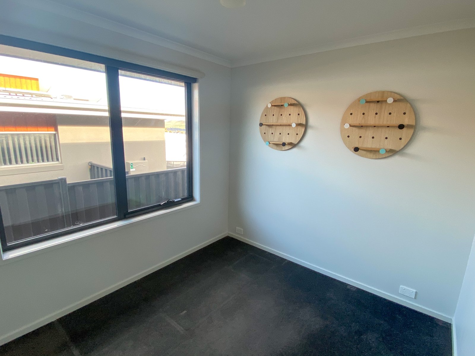 4 Harmsworth Road OAKDOWNS 11