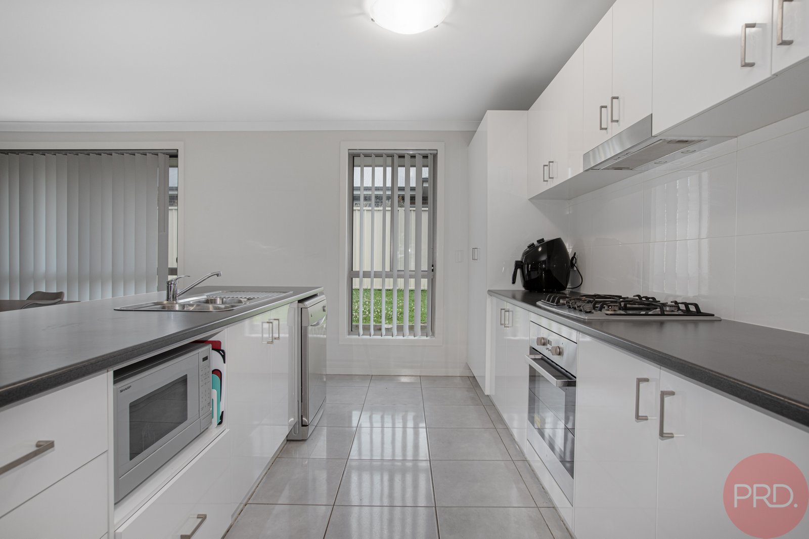 4 Harrow Street THORNTON 6