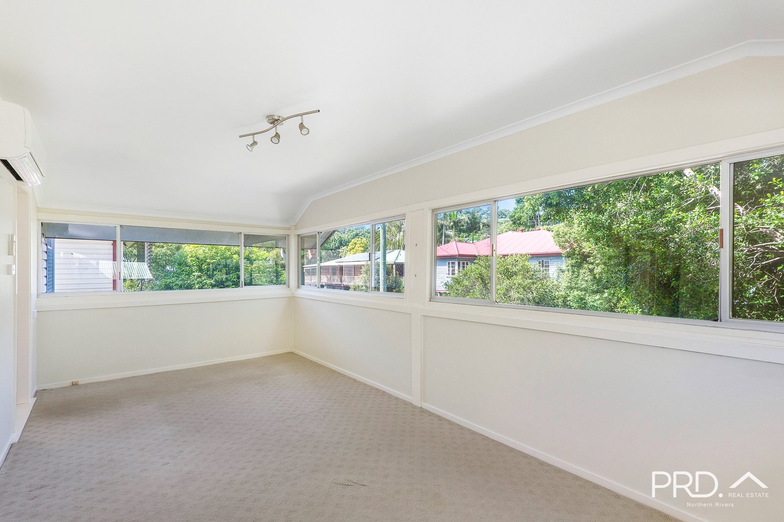 4 Hayward Street LISMORE 10