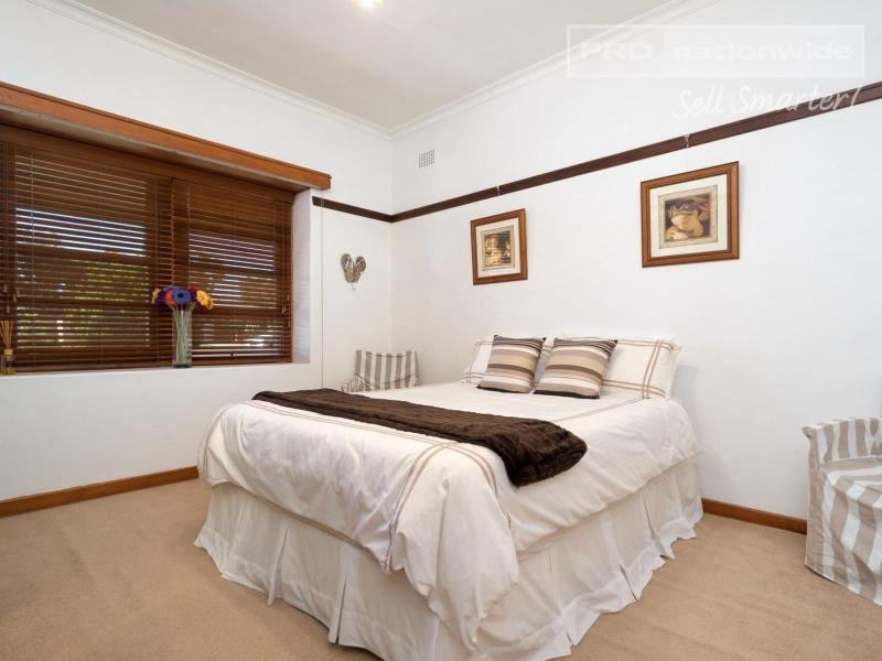 4 Heath Street TURVEY PARK 3