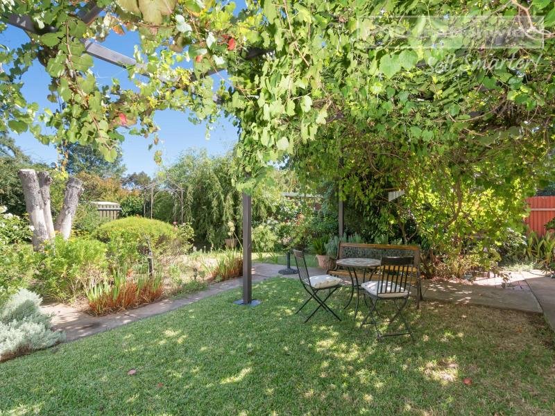 4 Heath Street TURVEY PARK 10