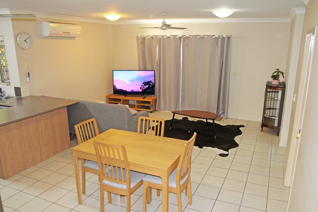 4 Hellman Street MOLENDINAR 2