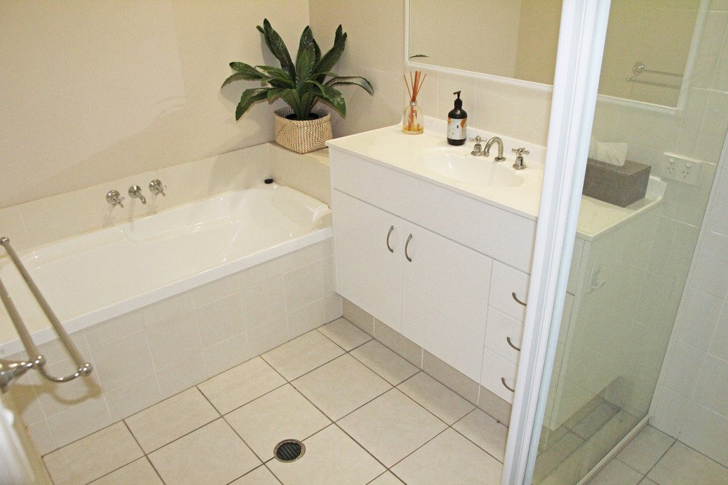 4 Hellman Street MOLENDINAR 7