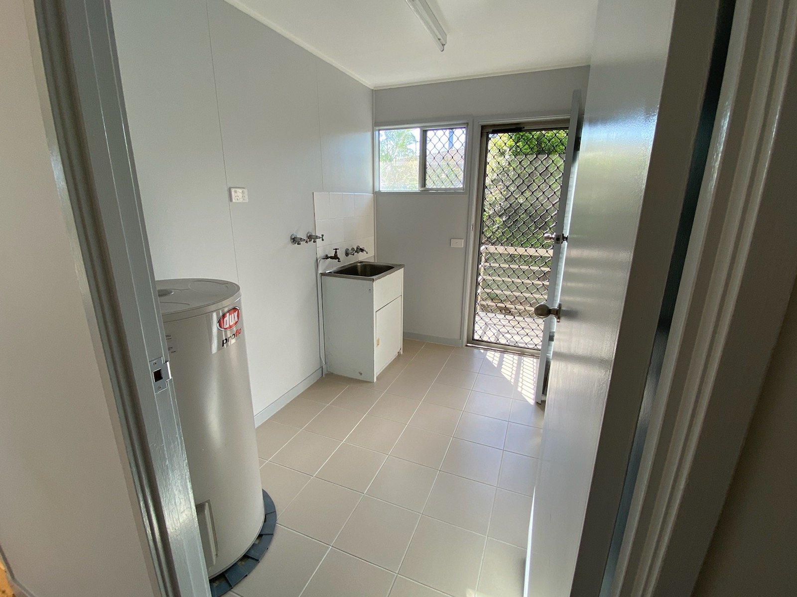 4 HENDERSON Street MIRIAM VALE 10