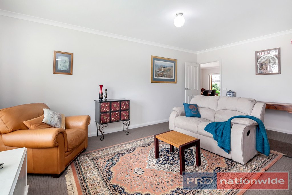 4 Hereford Close DELACOMBE 3