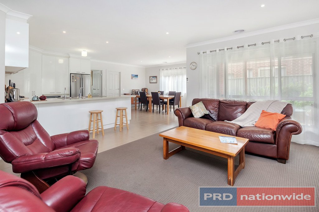 4 Hereford Close DELACOMBE 6