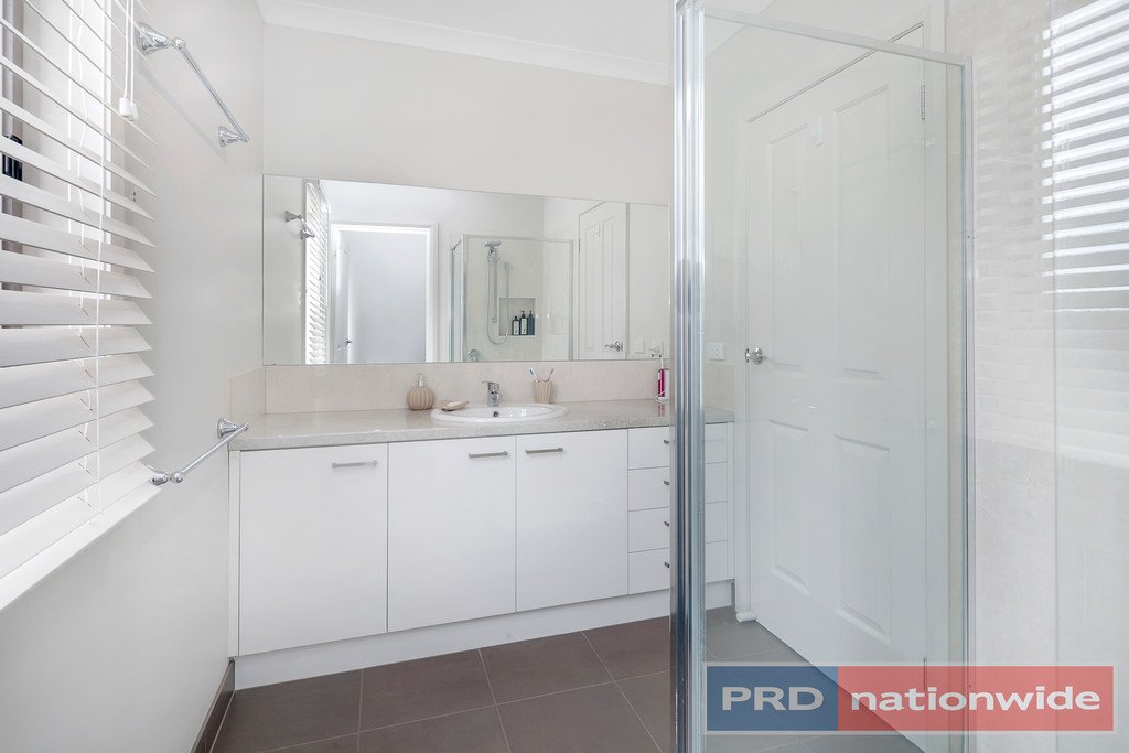 4 Hereford Close DELACOMBE 9