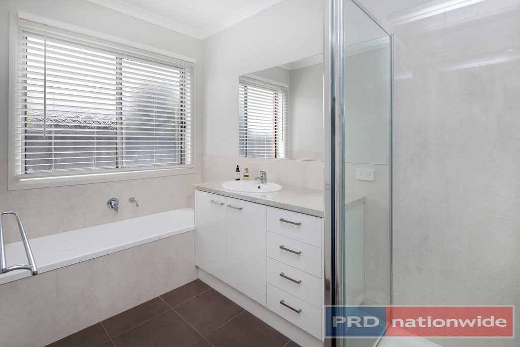 4 Hereford Close DELACOMBE 12