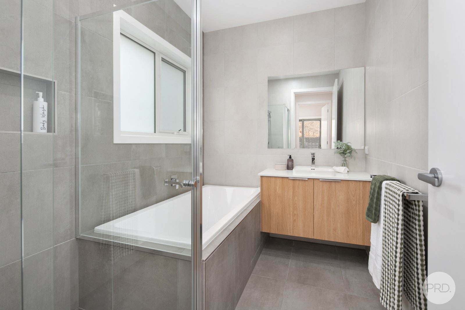 4 Highview Court BLACK HILL 15