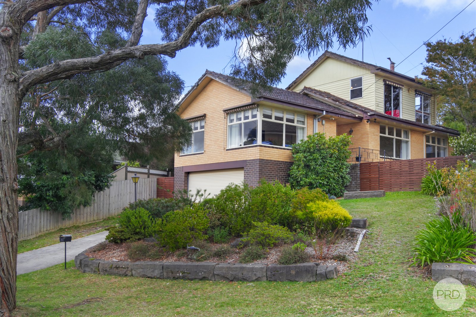 4 Hillside Drive BALLARAT NORTH 1