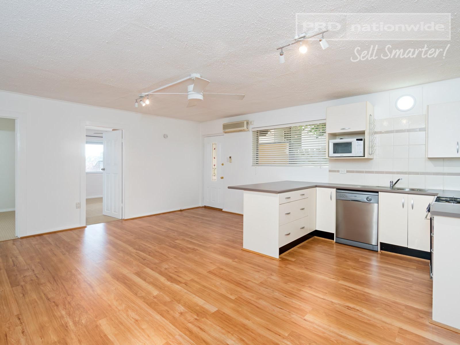 4 Hodson Avenue TURVEY PARK 10