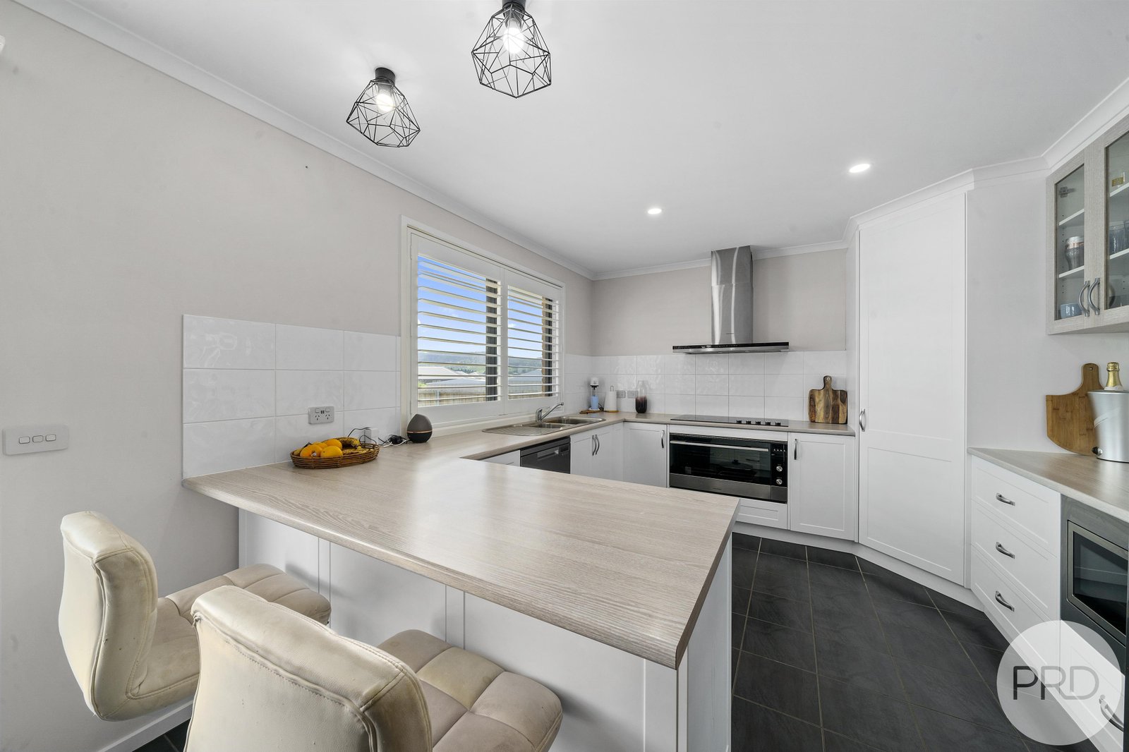 4 Hollingsworth Street BRIGHTON 2