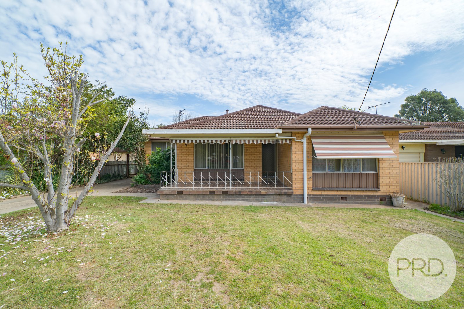 4 Holloway Street TOLLAND 1