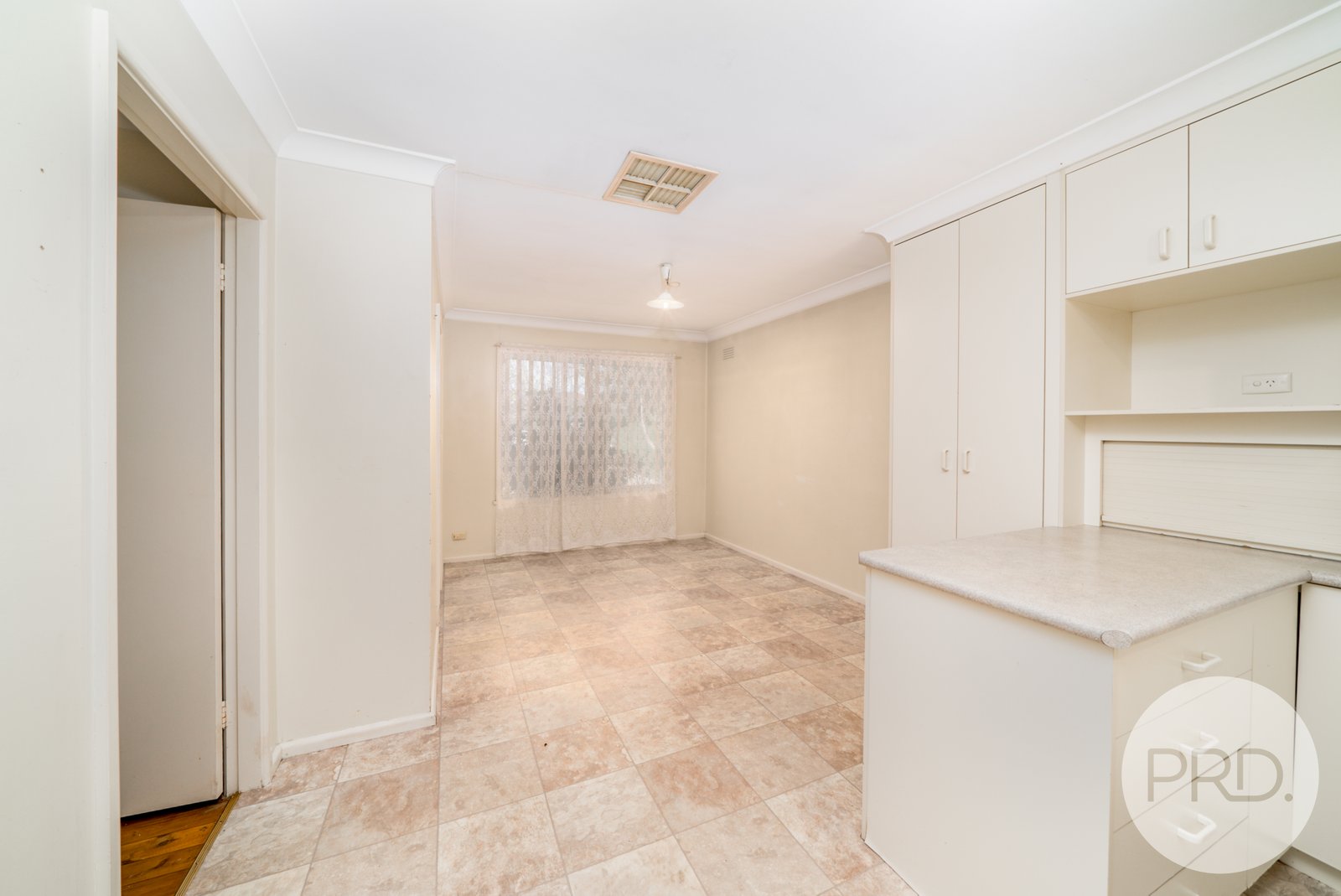 4 Holloway Street TOLLAND 3