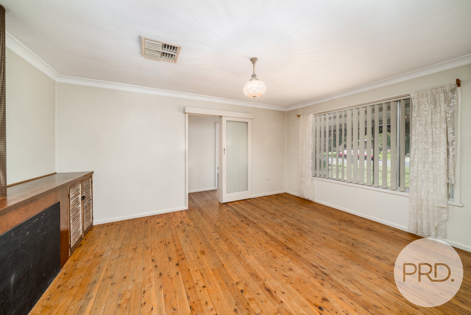 4 Holloway Street TOLLAND 4