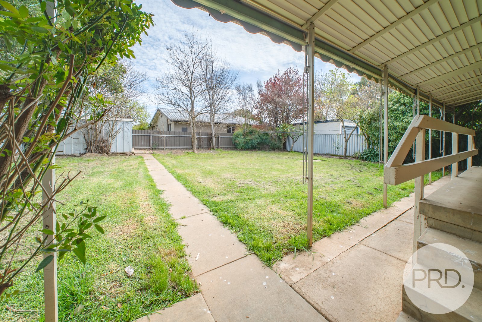 4 Holloway Street TOLLAND 9