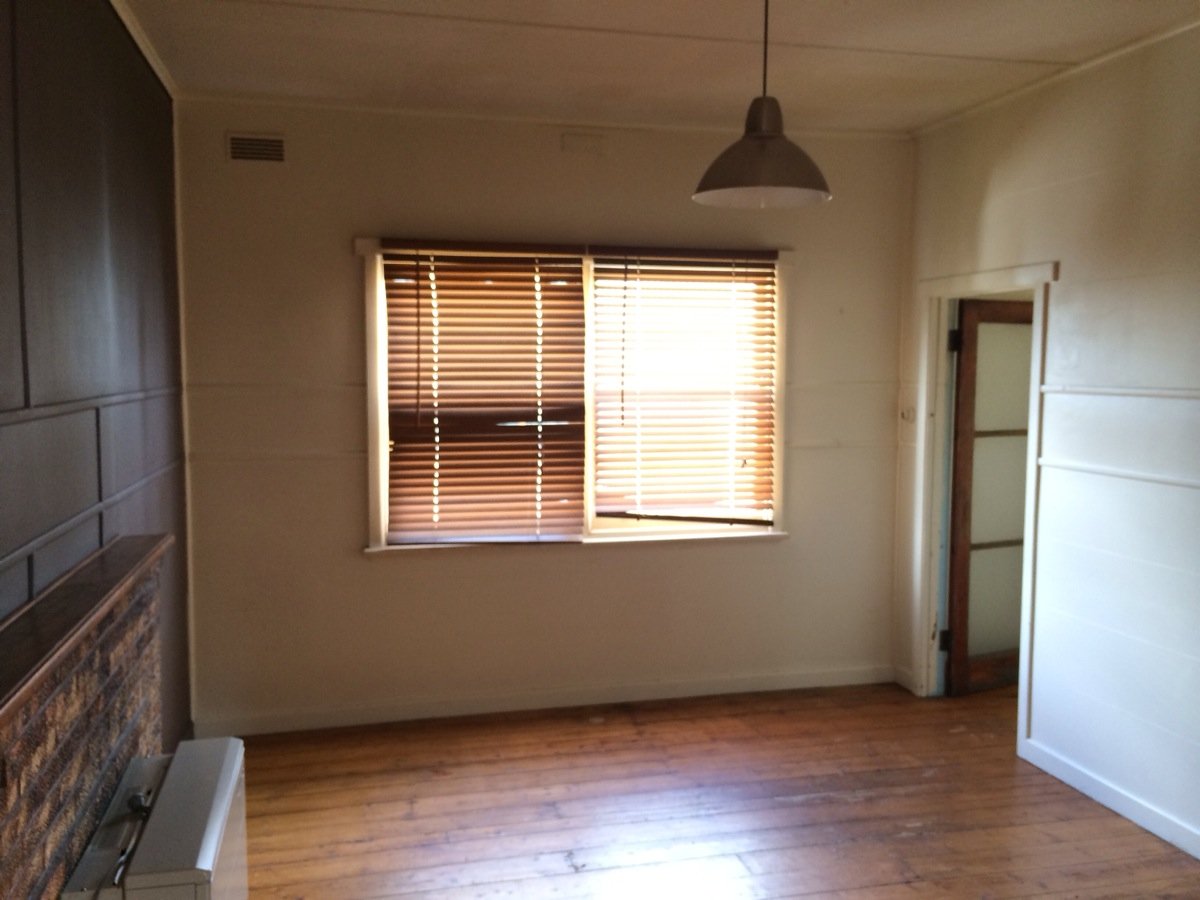 Gallery: 4 Holmes Street