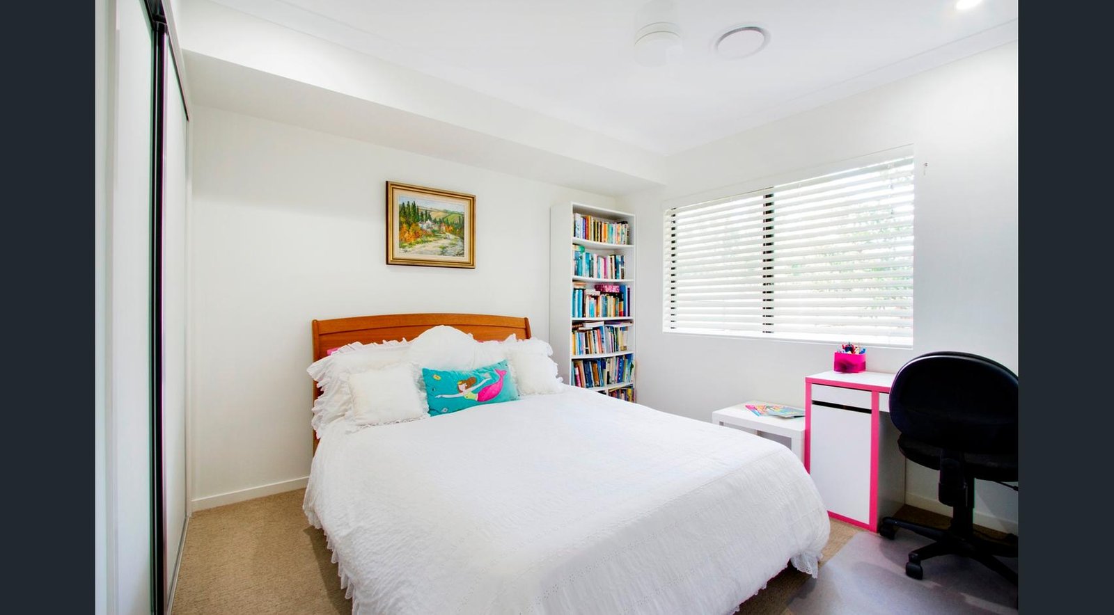 4 Homestead Place CANNONVALE 7