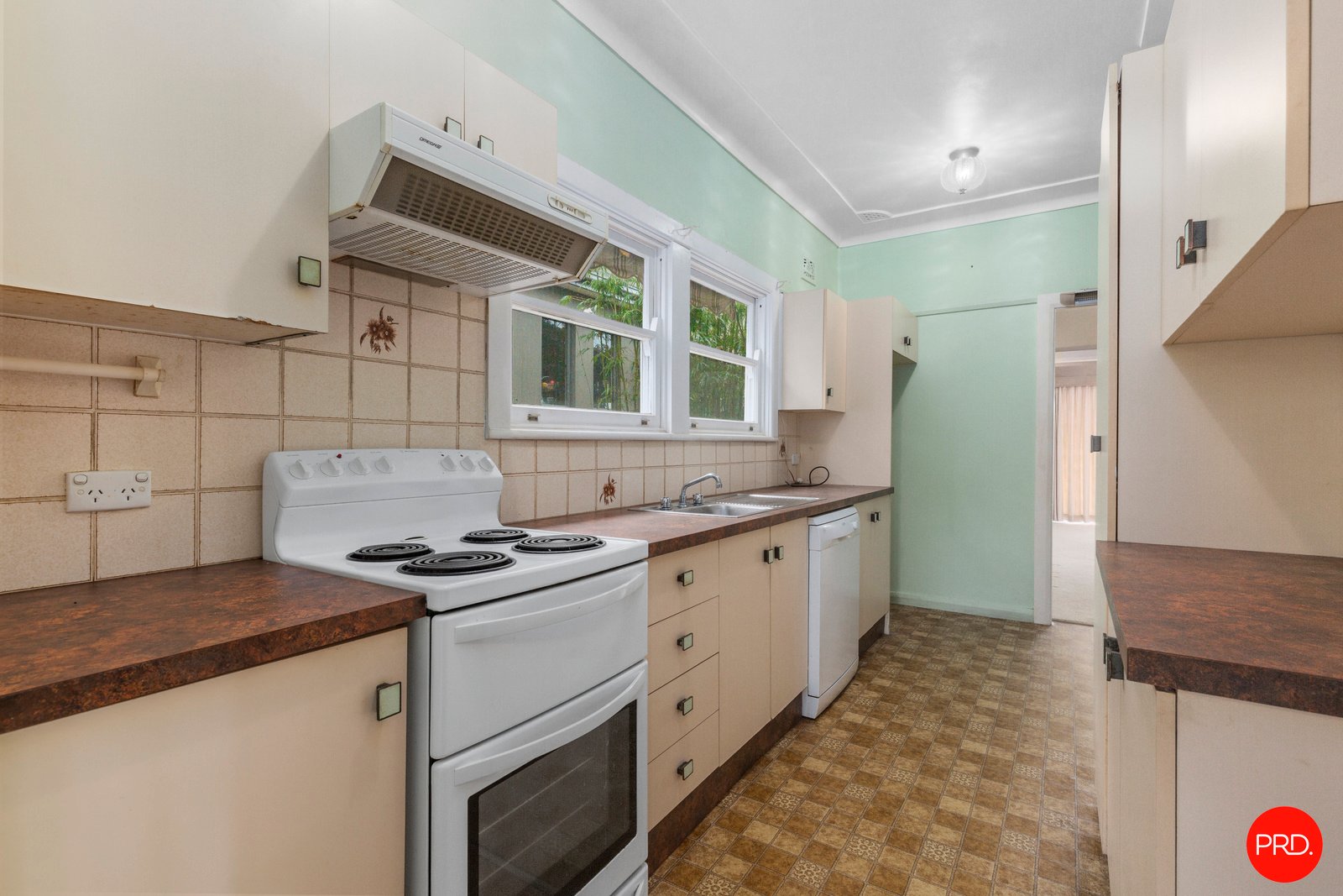 4 Horns Avenue, GYMEA BAY NSW 2227