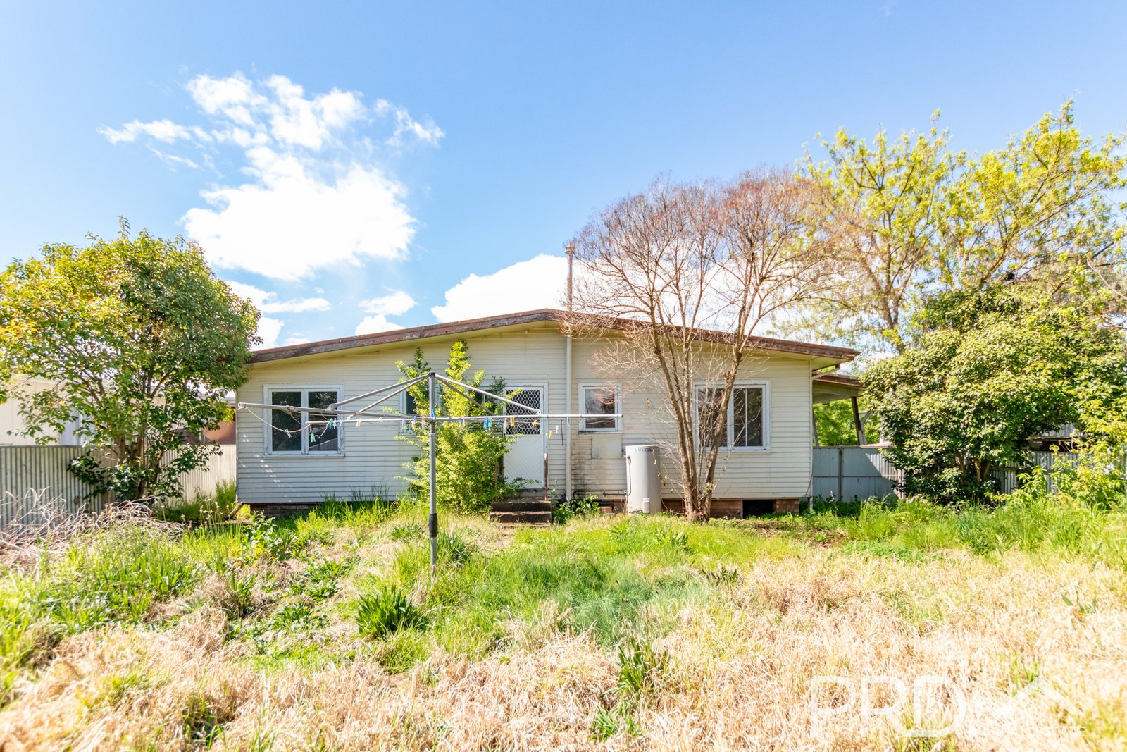 4 Hudson Street TUMUT 9