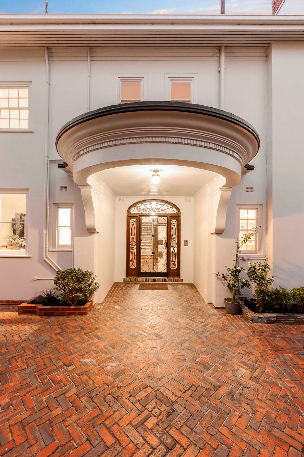 Real Estate and Property in 4 Huntingfield Road, Toorak, VIC