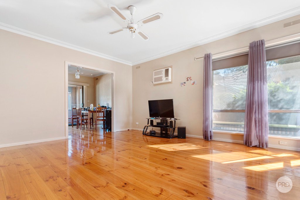 4 Hynam Avenue KANGAROO FLAT 2