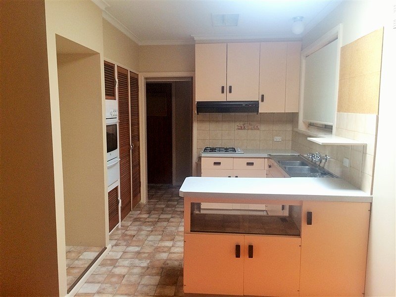 4 Hynam Avenue KANGAROO FLAT 2