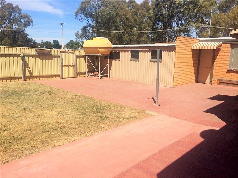 4 Hynam Avenue KANGAROO FLAT 5