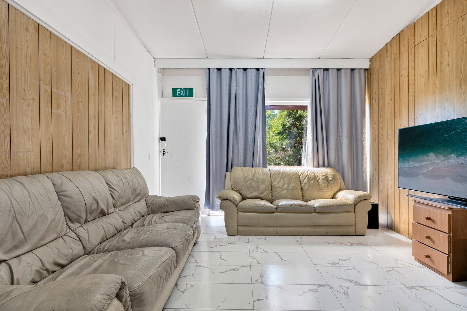Gallery: 4 Ian Grove