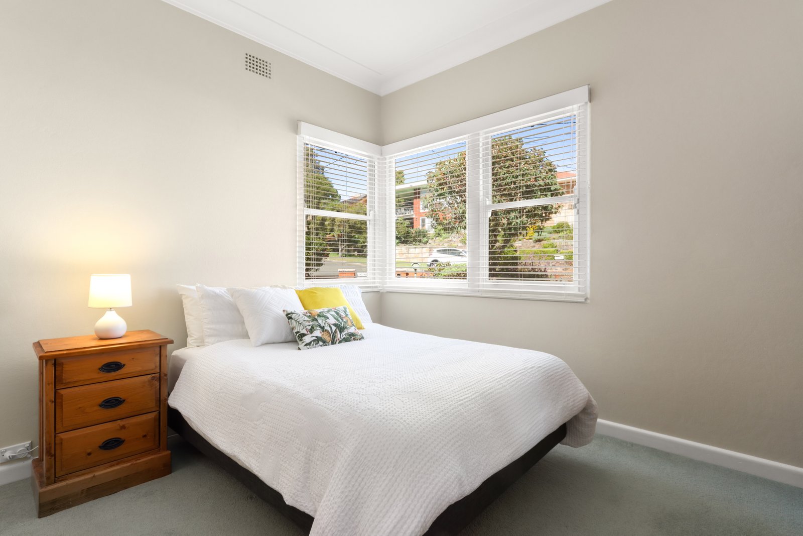 4 Illinga Place LUGARNO 11