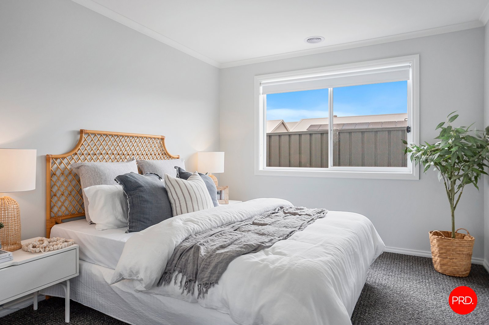 4 Imagine Drive STRATHFIELDSAYE 14