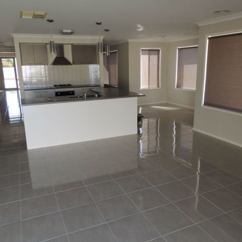 4 Imperial Drive KIALLA 4