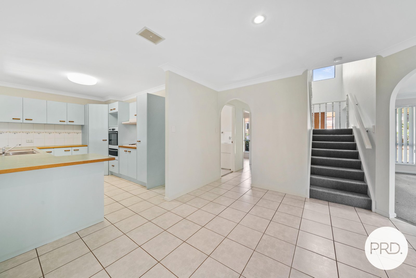 4 Irene Court REDLAND BAY 2