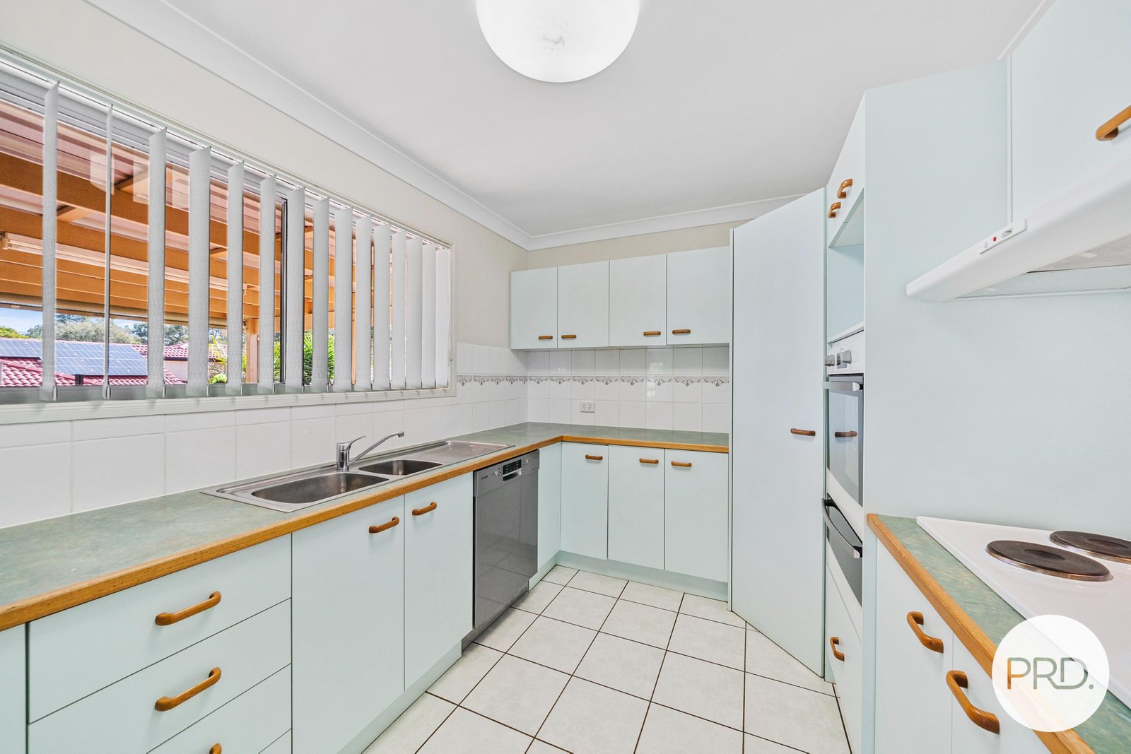 4 Irene Court REDLAND BAY 5